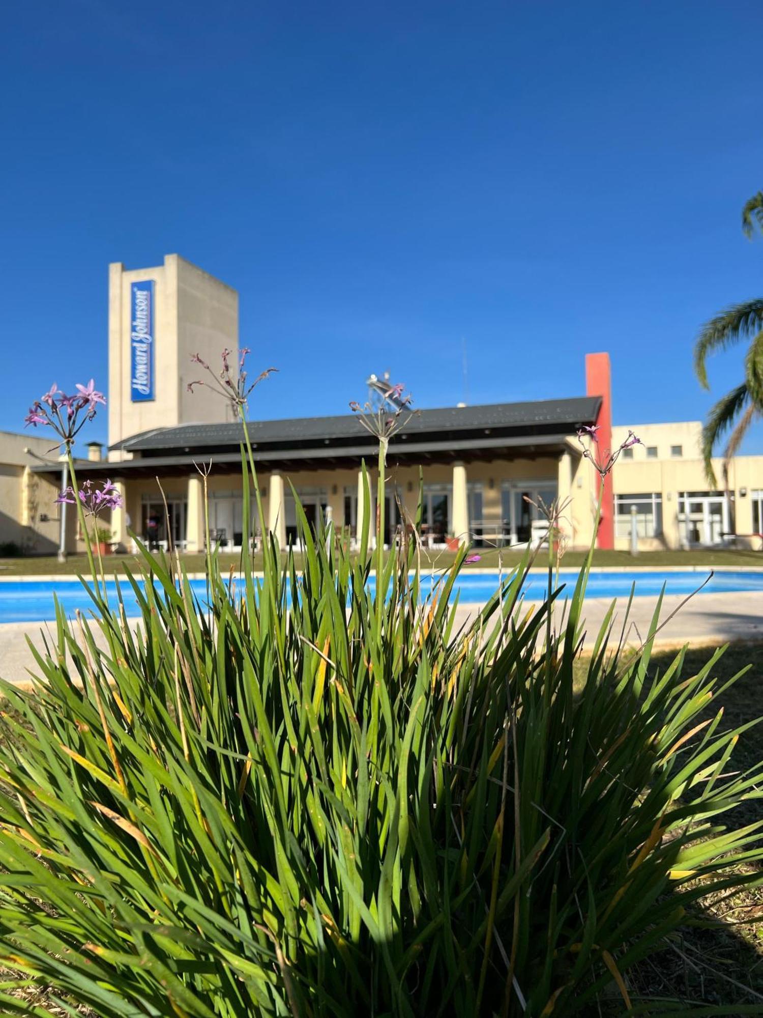 Howard Johnson Inn Rosario De La Frontera Rosario de la Frontera Exterior foto